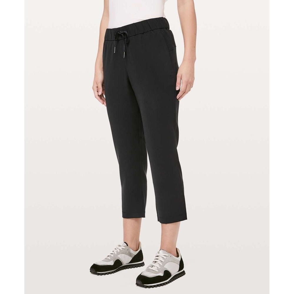 Lululemon On The Fly Crop Pant Womens 10 Black Stretch Woven Wrinkle Free Travel